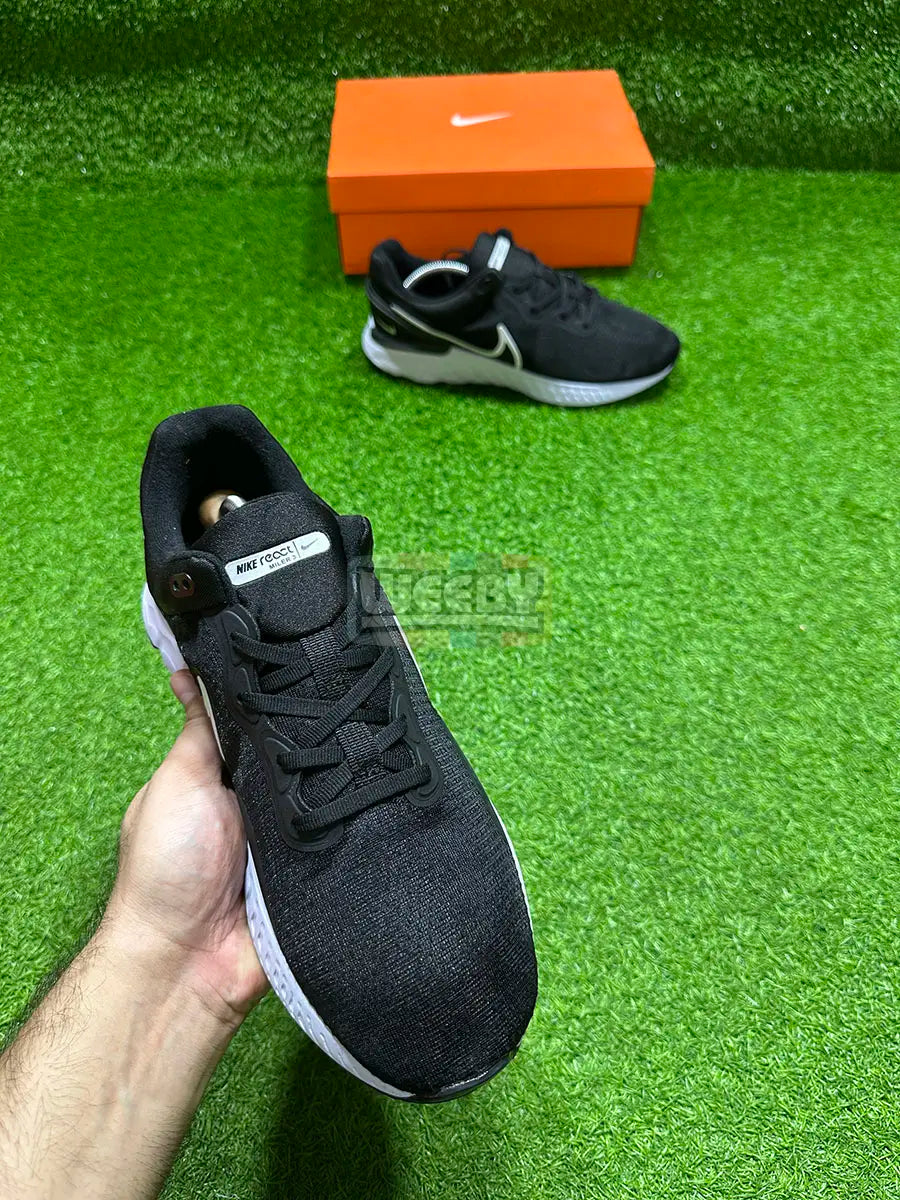 React Miler 3 (Blk/W) - Image 5